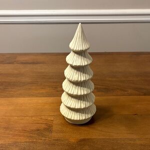 Magnolia Ivory Ceramic Holiday Tree